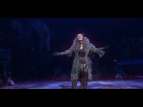 Leona Lewis as Grizabella singing 'Memory' (CATS)