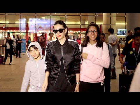 download lagu mp3 mp4 Karisma Kapoor With Kids, download lagu Karisma Kapoor With Kids gratis, unduh video klip Karisma Kapoor With Kids