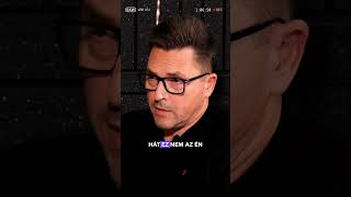 Ákos: 15 év frusztrációját akasztja a nyakamba a szerencsétlen sorsú újságíró