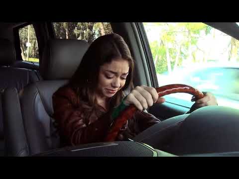 Modern Family 1x16 - Haley takes her driver's test