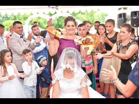 07 Traditii nunta turta miresei