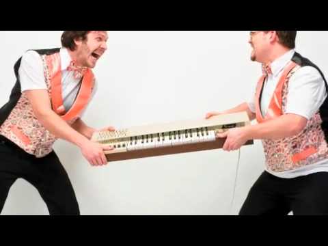 Julian Hruza feat. Lasur - Run the Bank