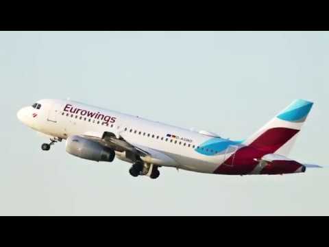 Airplane takeoff and landing at Dusseldorf airport