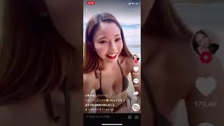 可愛い子の2つのプリン