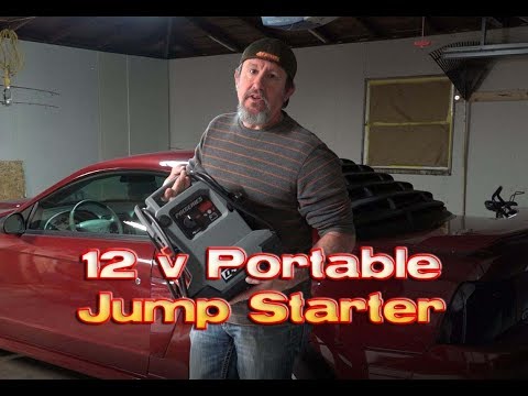 Jumping a 04 Mustang GT with a Dead Battery Using a DSR PROSERIES 12 V Jump Starter