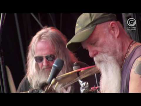 SEASICK STEVE - DON'T KNOW WHY SHE LOVE ME BUT SHE DO @ Vieilles Charrues 2017