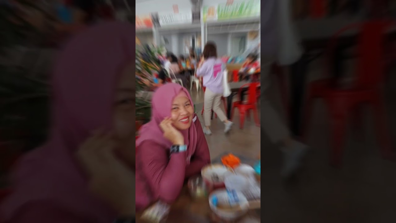 Foodcourt Pasar Modern Intermoda BSD