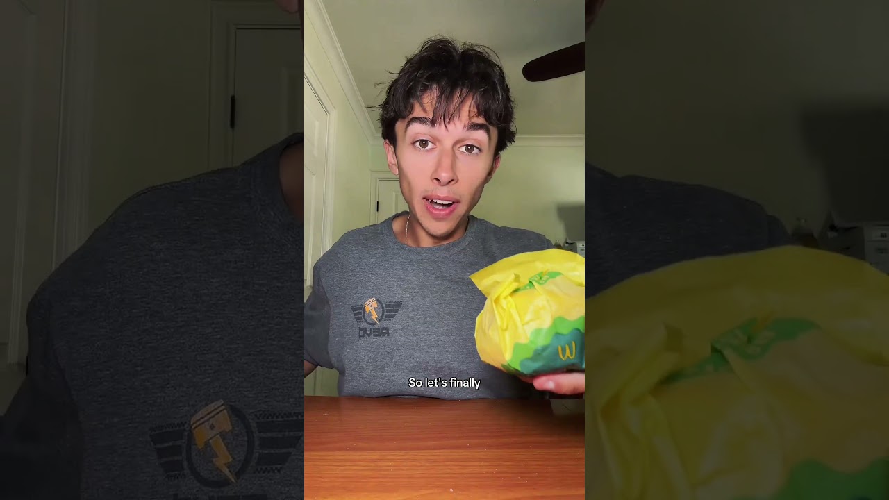 I Tried The DIHH BURGER.. 🍔 #relatablestories #comedy #funnymemes