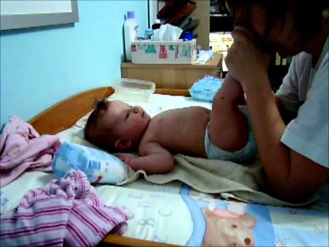 Emma lacht - Emcia sie smieje.wmv