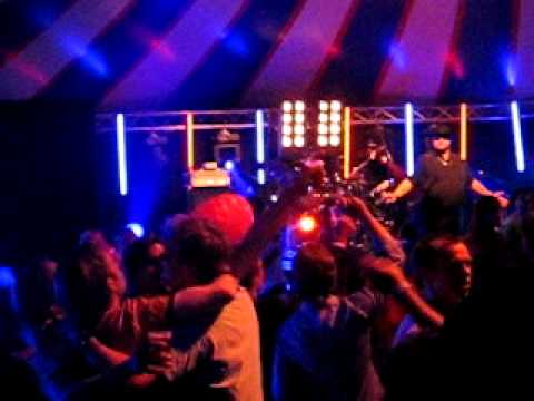 AVV Swift Eeuwfeest - Lesley Williams, Bloed, Zweet en Tranen