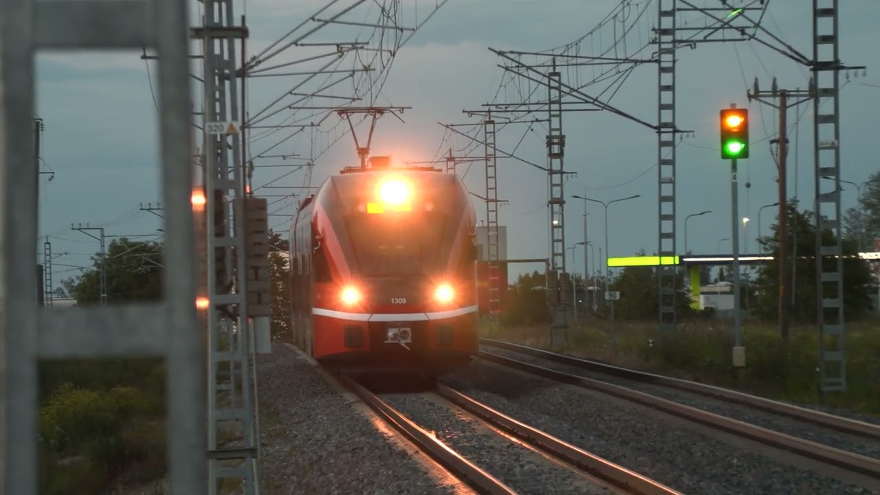 Штадлеркий электропоезд 1309 на о.п. Урда / Stadler EMU 1309 at Urda stop