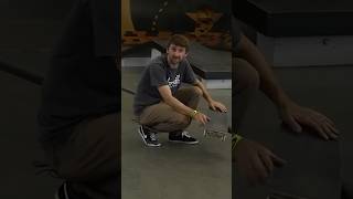 How to backside feeble grind on a skateboard. #skateboarding #kickflip #pushskateboarding