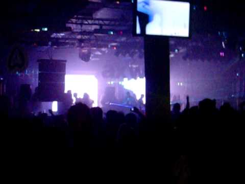 Axwell playing Sweet Disposition at V-Live