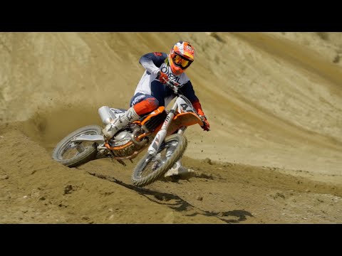 First Ride On The 2022 KTM 450 SX-F!