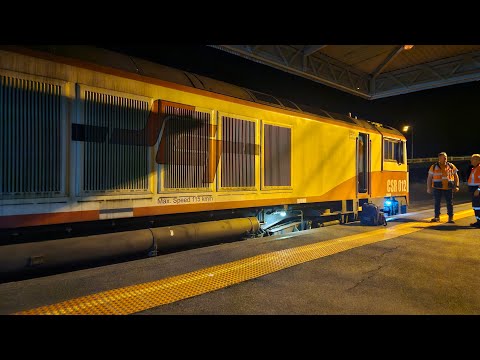 6AM9 SCT up "Dark Ghost" (CSR012, 33P), Penfield to Laverton, 2130, 24/10/25, Horsham VIC 