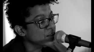 ZENZILE - Walking in the rain - Grace Jones Cover (Live Radio Néo)