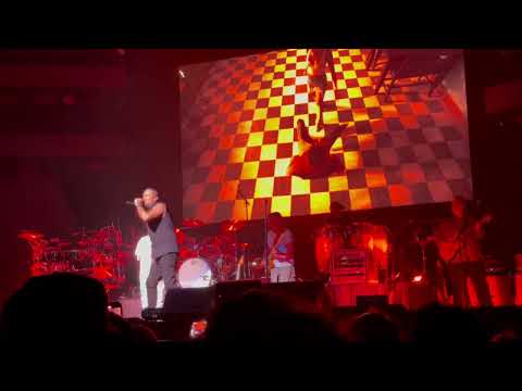 SANTANA Performs SHE'S FIRE From BLESSINGS & MIRACLES at the KIA CENTER in Orlando Florida 9/17/2021