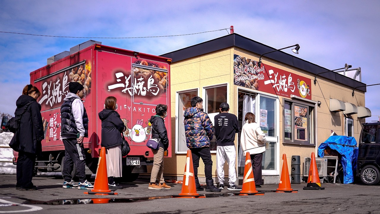 北の大地の地元民熱愛ジャンボ焼鳥の人気店！年に1度の予約注文なしの焼鳥争奪戦！早いもの勝ちの特売日に密着 Jumbo Yakitori Shop Chicken BBQ Hokkaido Japan