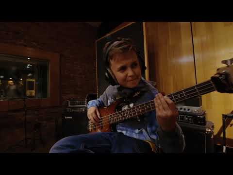 Aron’s Jam Sessions ft. Samm Henshaw & The PocketCrew (Live Session)