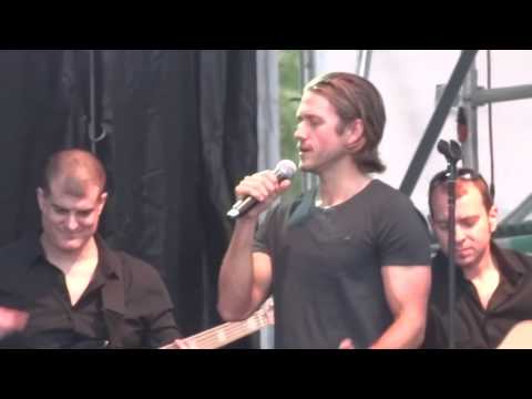 Aaron Tveit - As Long As You're Mine (ft. Laura Osnes) (Wicked) (Live @ Elsie Fest 2015)