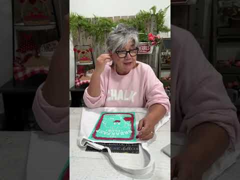 DIY Butter Cake Apron for Barry with Retro Colors [Chalk Couture Craft]