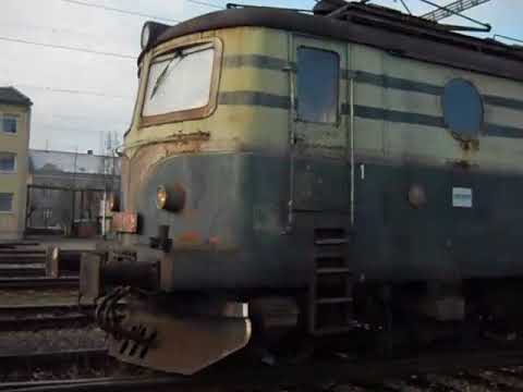 ODC 140.087-8 moves from a freight train...