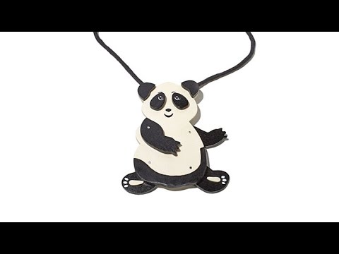 Rara Avis von Iris Apfel „Tanzender Panda“ 34" Kordelhalskette