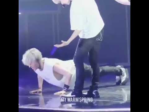 Xiumin Pushup🙀😽 EXO 엑소 CBX❤️️ Magical Circus in Nagoya D1.