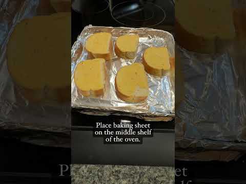 This is for those who doesn’t know how to cook Texas Toast yet.