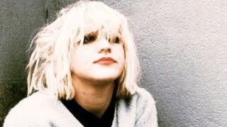 Hole - She Walks Over Me (Subtitulada)