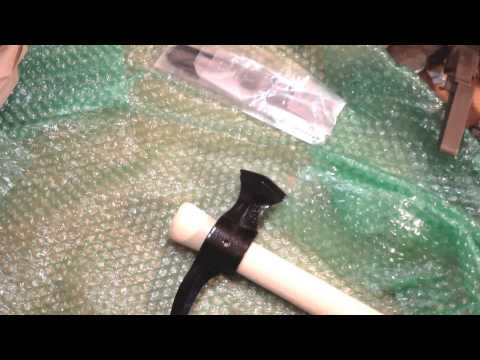 Unboxing and assembly of the Cold Steel Warhammer