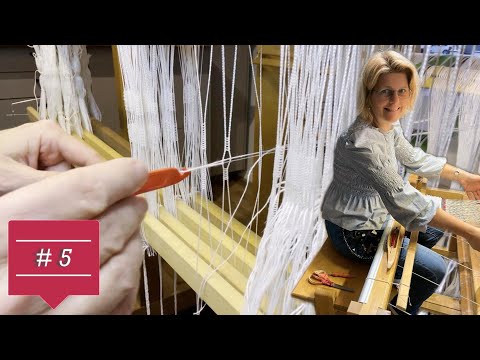 Der Schafteinzug - Kettfäden sicher in die Litzen der Schäfte im Webstuhl einziehen