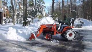 preview picture of video 'Penchenski Plowing Snow'