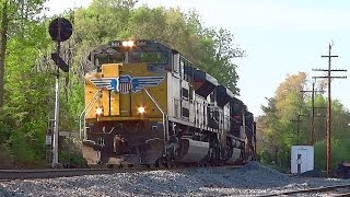 preview picture of video 'Union Pacific SD70ACe Leading Norfolk Southern in Shenandoah Junction'