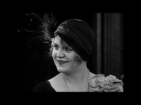 🎩 Laurel & Hardy - Their Purple Moment (1928) | Classic Silent Comedy!