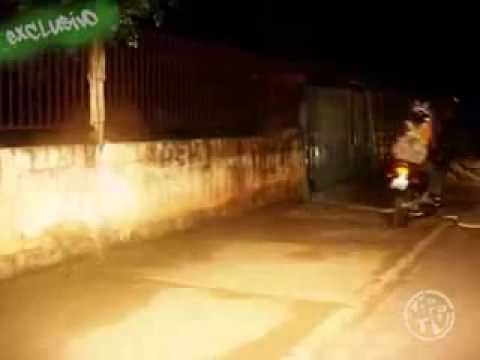 Atitude Feminina - Rosas