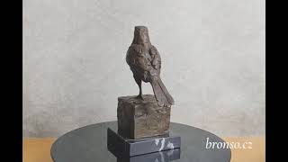 Ptáček – vrabec, bronzová soška