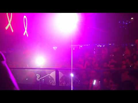 Bob Sinclar is playing Michaël Canitrot & Ron Carroll " When You Got Love "