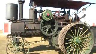 preview picture of video 'Nichols & Shepherds Steam Traction Engine'