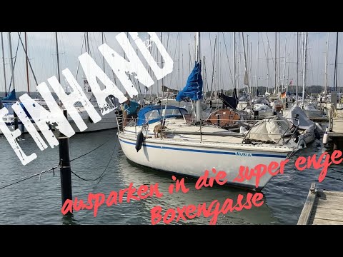 Einhand ablegen aus der Box mit Eindampfen in die Achterleine, bei super wenig Platz. Total easy!