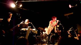 The Bravery - Slow Poison (Live at Hoxton Square Bar &amp; Kitchen, London, 1 February 2011)