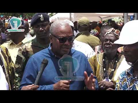 Mahama Praises MMDCEs, Says Development Is Progressing Across Ghana