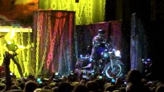 Judas Priest, Hell Bent for Leather (Rob Halford drops his Harley-Davidson) in Brasília 15.09.2011