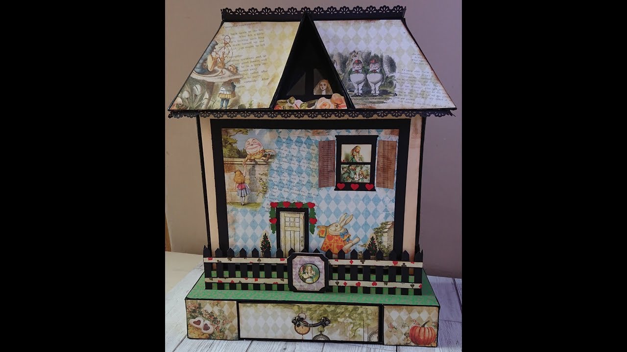 Alice in wonderland mini album & stand