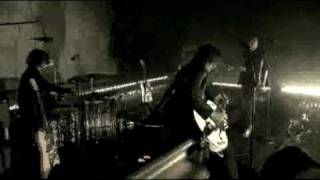 The Dead Weather - Bone House (From The Basement)