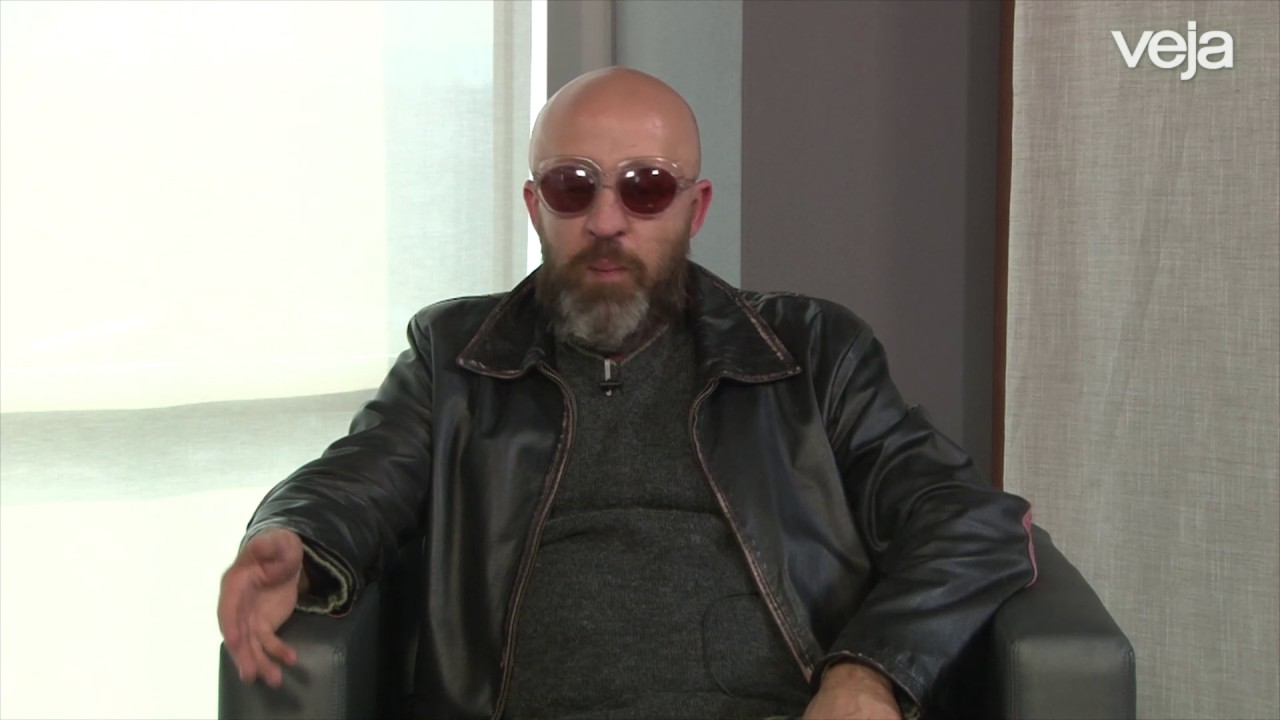 Carpinejar: ‘viver dói, se não está doendo você não está vivendo’