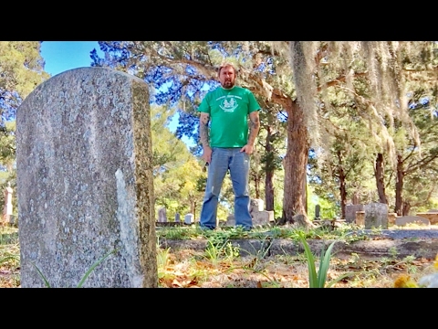 TDW 1723 - The Grave of Large Marge