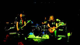 The Atomic Bitchwax The Destroyer / Kiss the Sun, 27/4/11 @ the purple turtle London