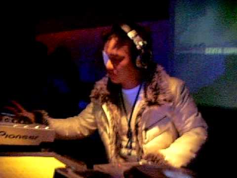 Hunters Nightclub New Year's Party - DJ Arnon Yokoyama. [Music: Porter Robinson - Get Brain]