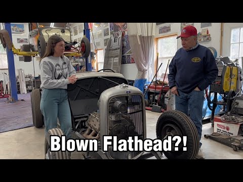 Ron & Laura SanGiovanni Visit The Moody Roadster!